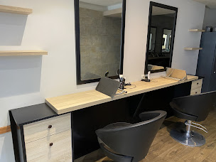 Photo n°3 de Ligne C à Coulommiers (Magasin de produits de beauté)