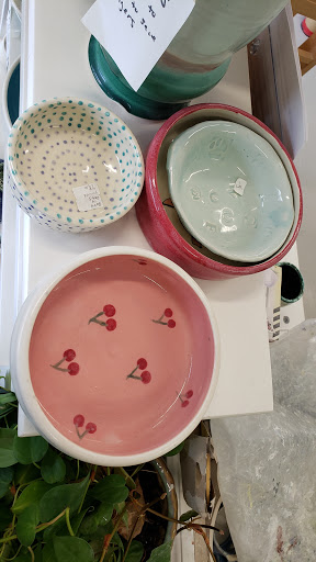Neighborhood Clay and Liz Proffetty ceramics Gallery - United States