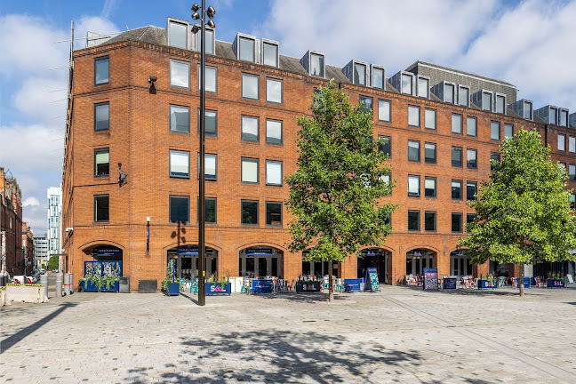 Slug & Lettuce Albert Square Phone number