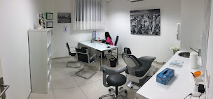 Photo n°8 de Dr Serge DAHAN, Dr Constance TOY-RIONT et Dr Camille LAMBERT - Orthodontiste Marseille à Marseille (Orthodontiste)