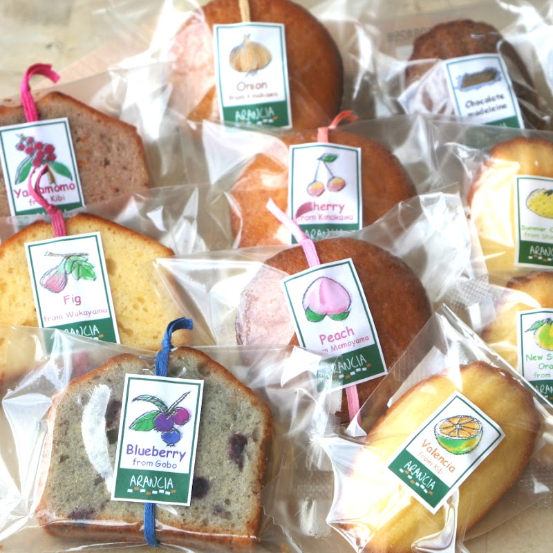 和歌山産フルーツのスイーツとドリンク DOLCE e CAFFE ARANCIA（ドルチェ エ カフェ アランチャ）