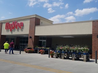 Hy-Vee Grocery Store
