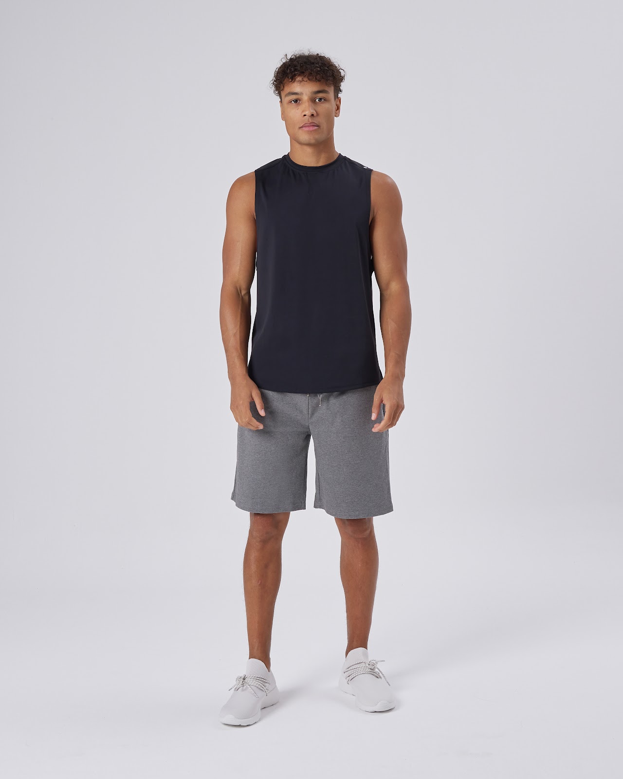 NOVA ATHLEISURE STORE - صورة 4