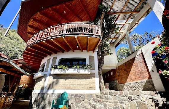 La Casa Zapote by null