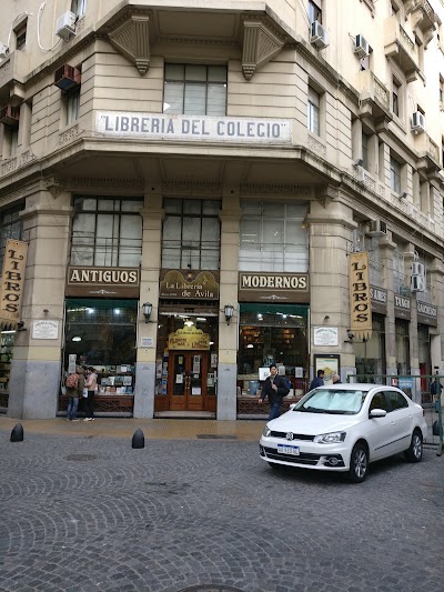 Photos of &Aacute;vila Bookstore