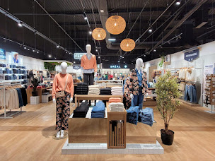 Photo n°10 de Vib's (Cache Cache - Bonobo - Bréal) à Moulins-lès-Metz (Magasin de vêtements pour femmes)