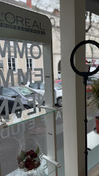 Photo n°13 de Luxury Salon à Angers (Salon de coiffure)