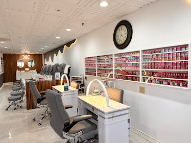 DEL NAIL SPA