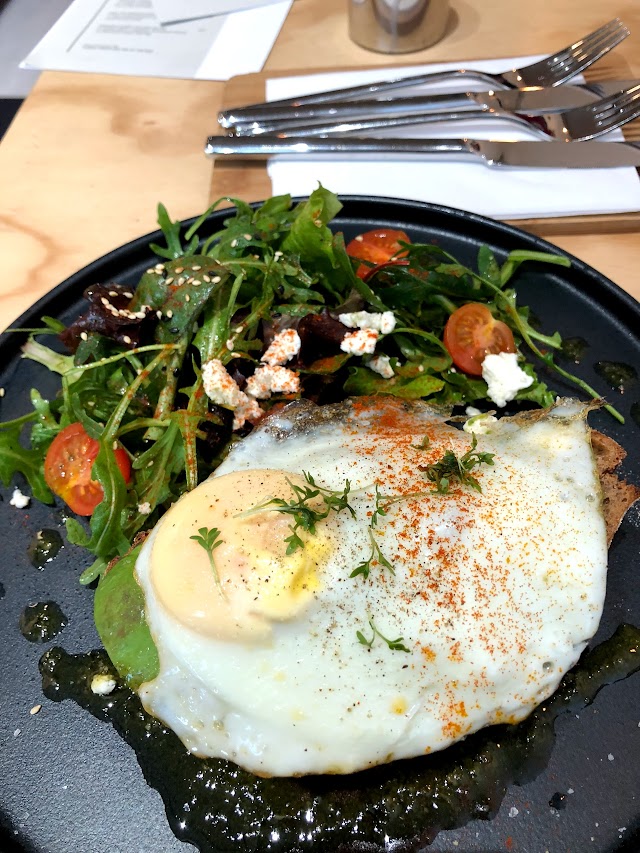 Refinery High End Coffee