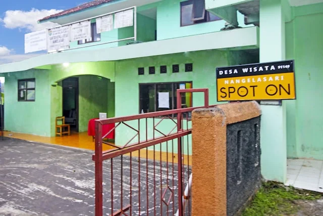 OYO Homes 91149 Desa Wisata NangelasariNearPasir Tulang