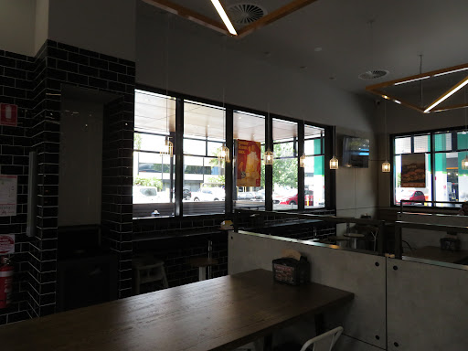 Carl's Jr. St Peters - Thumbnail