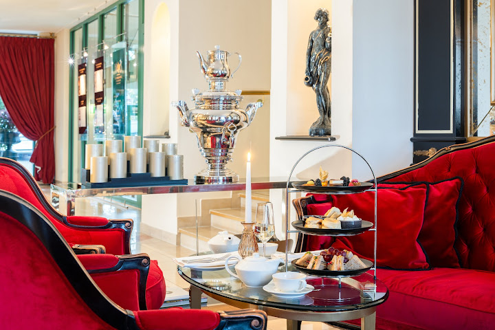 Victor's Residenz-Hotel Schloss Berg by null