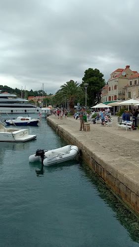 Trumbićev put 17, 20210, Cavtat