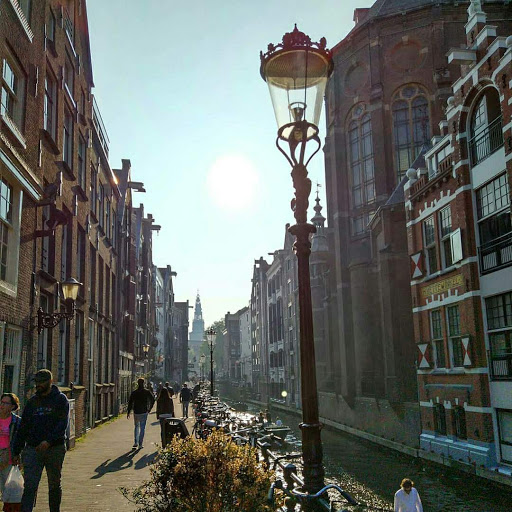 L & W Gallery - Netherlands