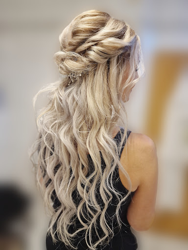QUEENHAIRMAGIC - Visual