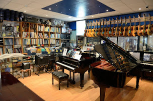 Photo n°2 de 3 Dièses à la Clé à Serris (Magasin de violons)