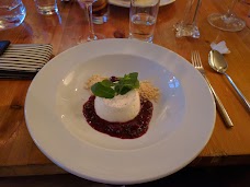 Woods Restaurant bath
