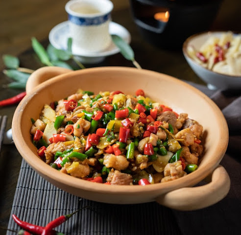 Mountain House Flushing 川山甲 by null