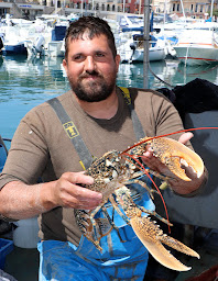Photo n°5 de Arnaud Allari Pêche locale à Saint-Jean-Cap-Ferrat (Marché aux poissons et fruits de mer)