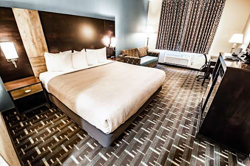 Quality Inn Galesburg near US Highway 34 and I-74 - Thumbnail
