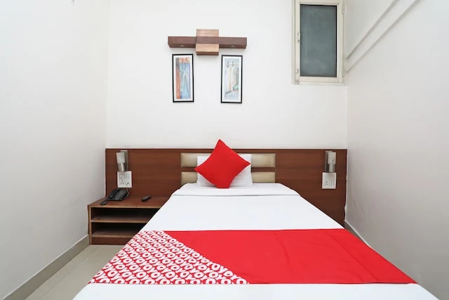 OYO 38103 Hotel Shubham