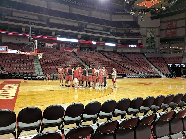 Pinnacle Bank Arena