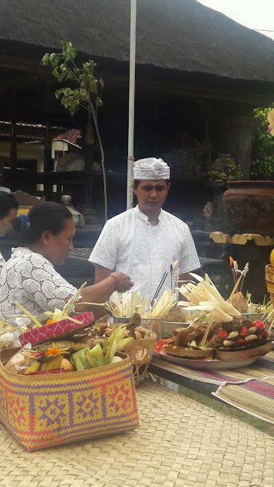 Photos of Pura Kawitan Dalem Sagening.