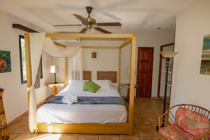 Bistro, Coffee Shop & Pizzeria Cantarana, Playa Grande Guanacaste by null