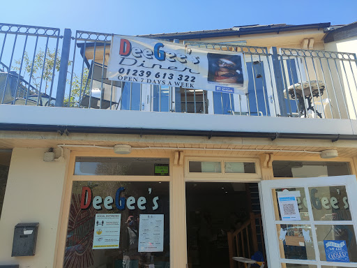 DeeGee's - Visual