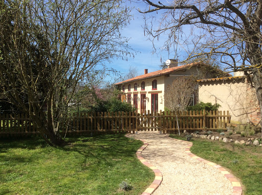 Photo de ROSES et ARC en CIEL à Mauzac (31410)