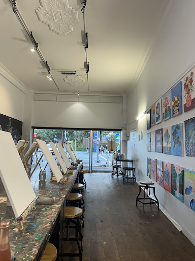 Pinot & Picasso South Brisbane - Thumbnail