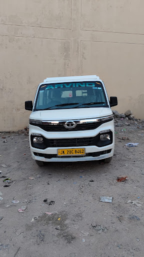 Book luxery Tata Winger 12 seater cab  post image