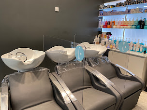 Photo n°26 de Confidences Le Salon - Gratte Ciel - Villeurbanne - Coiffure à Villeurbanne (Salon de coiffure)