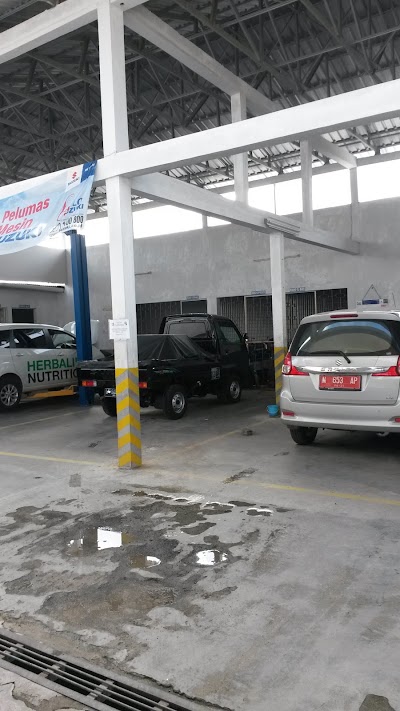 Photos of Suzuki United Motors Centre Pamekasan