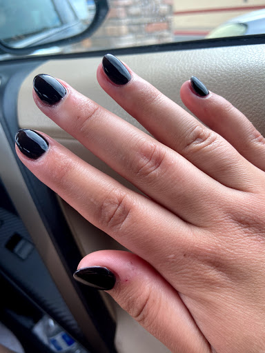 Groovy Nails - Visual