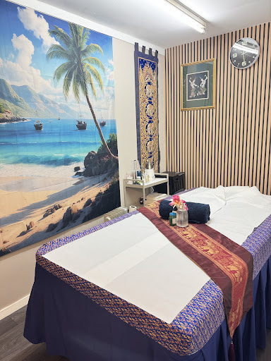 No.7 Deluxe Thai spa and hot oil massage