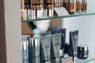 Photo n°4 de Le Carré Coiffure CL à Cavaillon (Salon de coiffure)