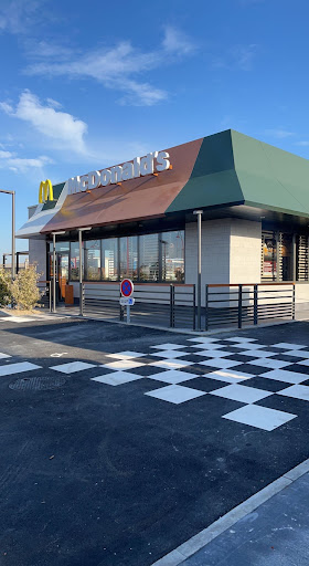 Photo 1 - Le Burger Royal