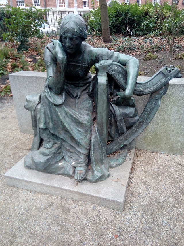 Merrion Square Park Statue