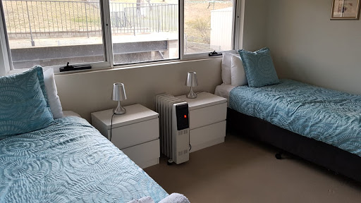 Cascades Jindabyne Accommodation Logo