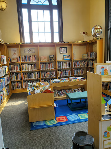 Saint Paul Public Library - Riverview Gallery - United States