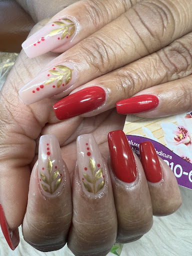 J Nails - Visual