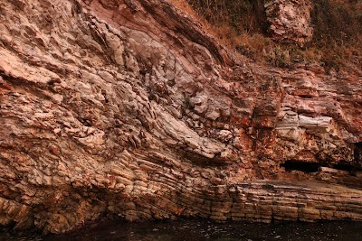 The bay of Heart Shaped Rock