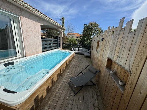Photo de La Villa des Ours - Locations de vacances à Ghisonaccia (20240)