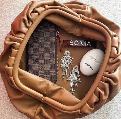 Fiona Bow - Visual