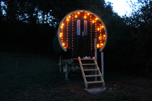 L'Écho-lieu : roulotte, VTT électriques, activités "nature" en famille dans le Pilat