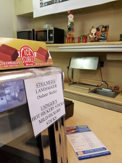 Photos of Charlie's Deli & Catering