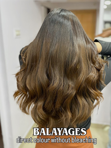 Perfect for clients who want visible colour change with zero bleach and zero damage. post image