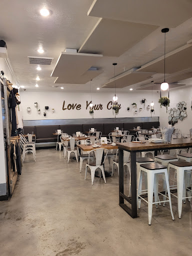 Root'd Cafe - Visual