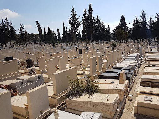 Old Cemetery Hertzliya, Author: Adi Finkelstein